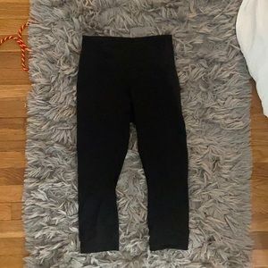 Lulu lemon black crop leggings in great condition